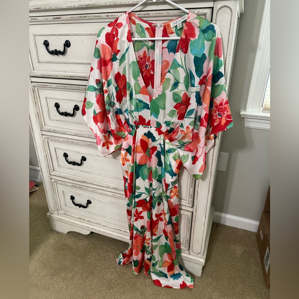 She + Sky Colorful Floral Dress mid length